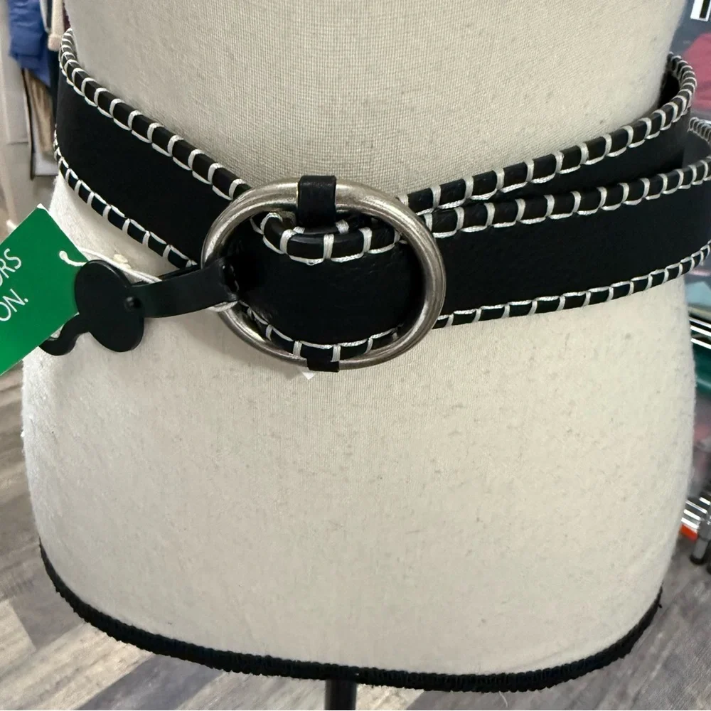 United Colors of Benetton black belt with white stitching small new with tag
